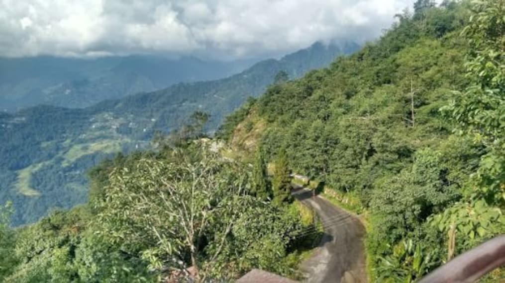 Seeing the Sunset from Tashi View Point_2